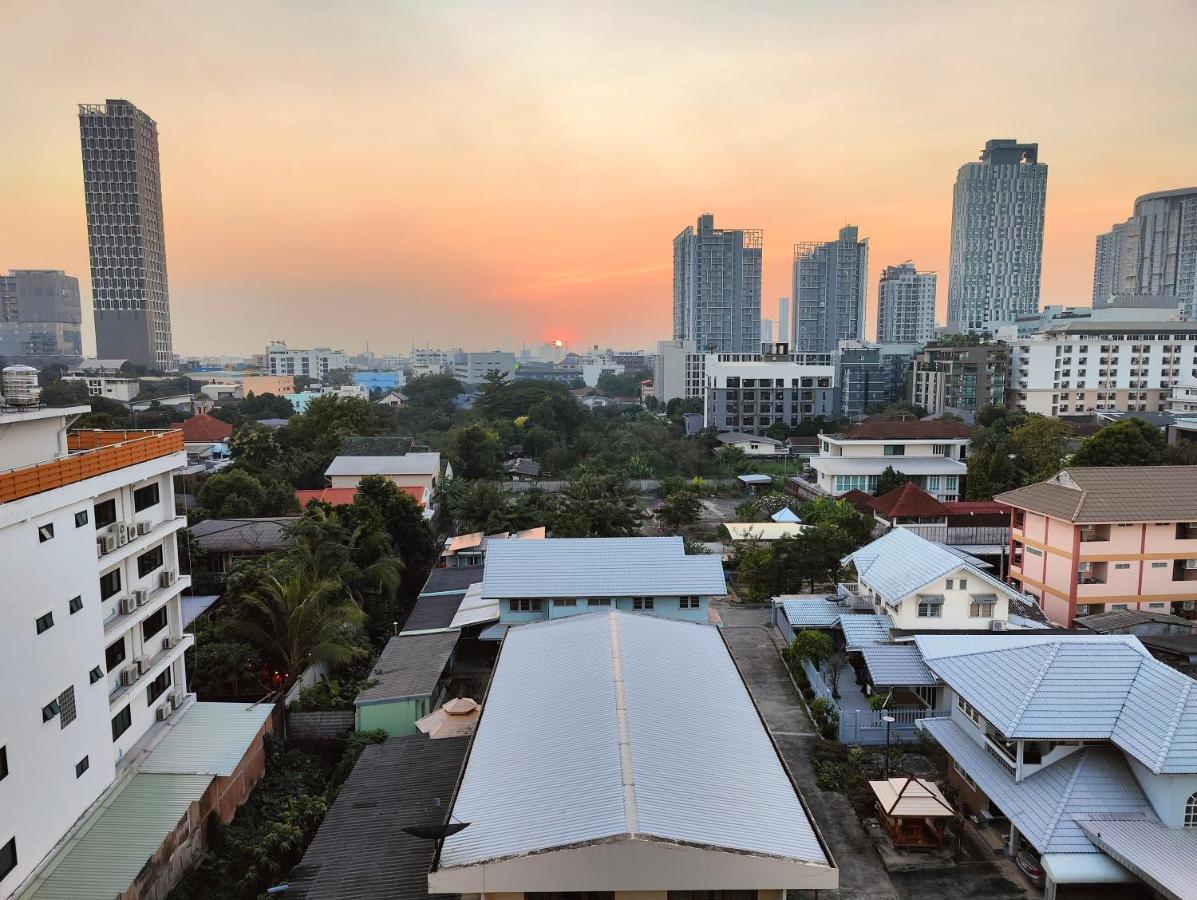 Sundowner Sukhumvit Lägenhet Bangkok Exteriör bild