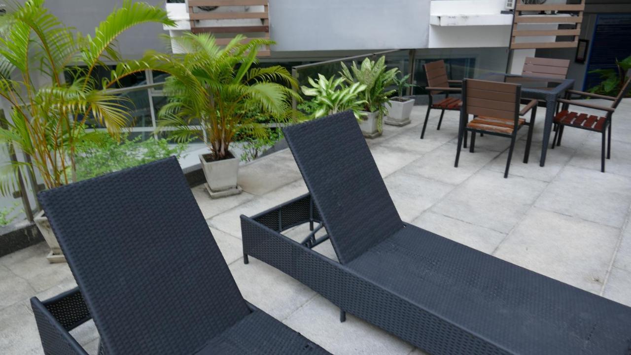 Sundowner Sukhumvit Lägenhet Bangkok Exteriör bild